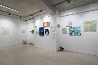 Decembrové stopy 10 :  Biela