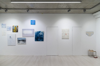 Decembrové stopy 10 :  Biela