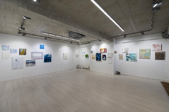 Decembrové stopy 10 :  Biela